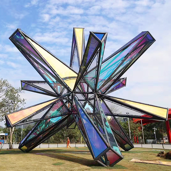 PARK ART STRUCTURE